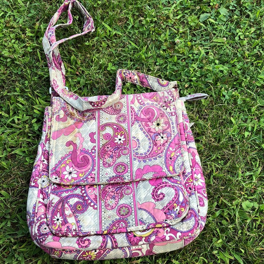 A vera Bradley purse and wallet